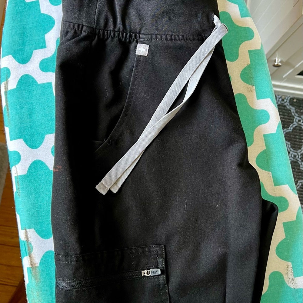 Figs Black Women's Zamora™
Xs Petite Jogger Scrub Pants